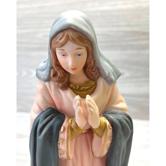 Kirkland Mother Mary Praying Christmas Nativity Porcelain Replacement Figurine - Picture 3 of 9